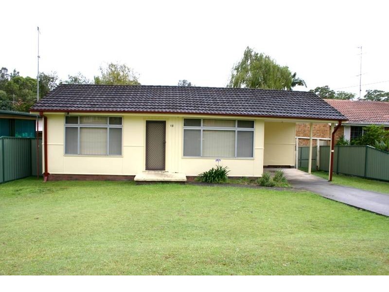 10 Ballarat Avenue, Mannering Park NSW 2259