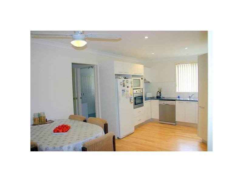 26 Anembo Avenue, Summerland Point NSW 2259