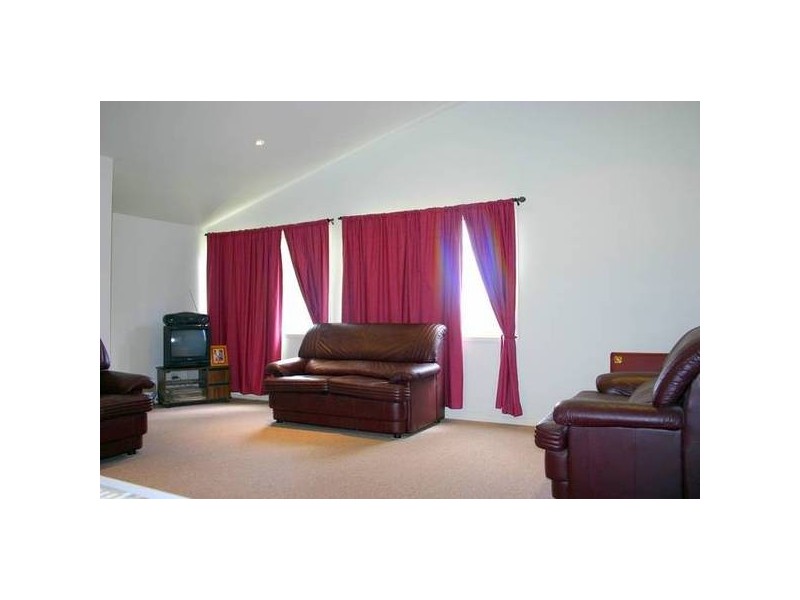 26 Anembo Avenue, Summerland Point NSW 2259