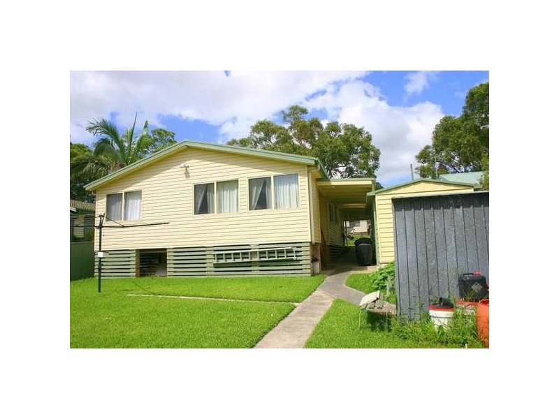 26 Anembo Avenue, Summerland Point NSW 2259