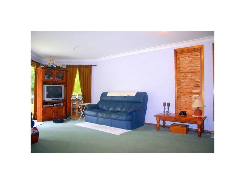 52 Gymea Crescent, Mannering Park NSW 2259