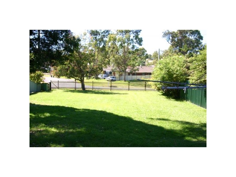 19 Warwick Avenue, Mannering Park NSW 2259