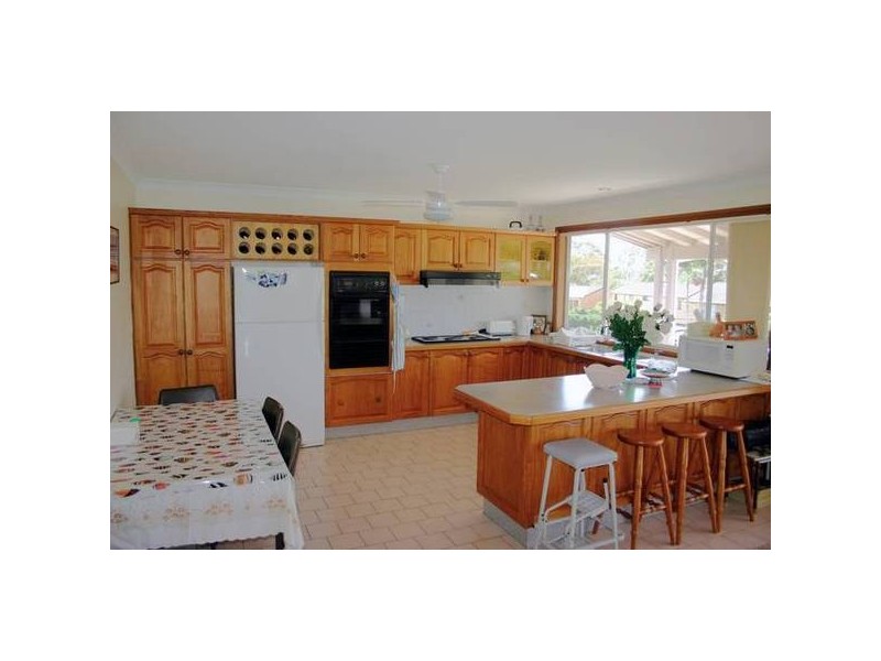 24 Kullaroo Road, Summerland Point NSW 2259