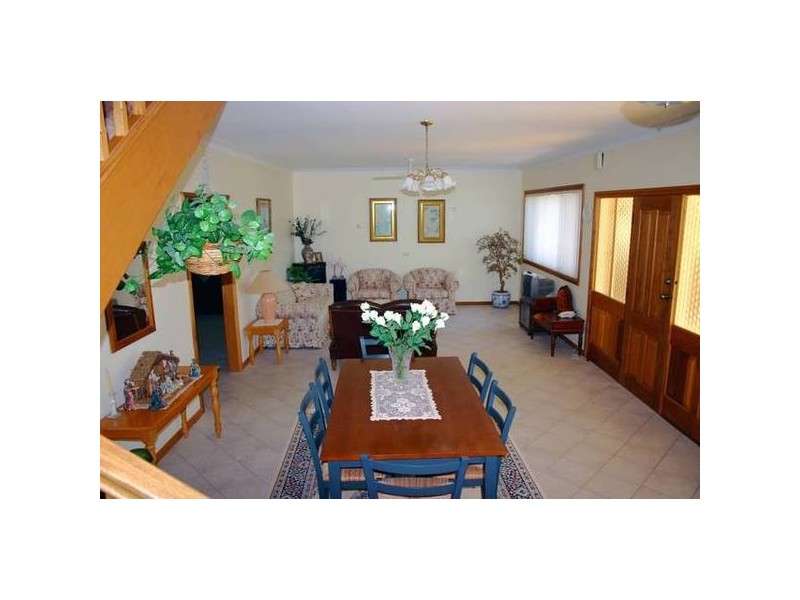 24 Kullaroo Road, Summerland Point NSW 2259