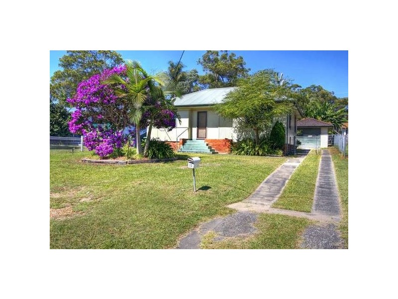 13 Catherine Street, Mannering Park NSW 2259