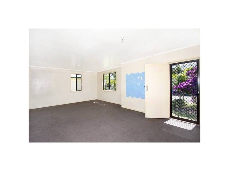 13 Catherine Street, Mannering Park NSW 2259