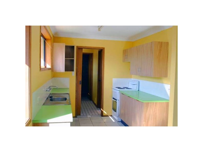 1/2 Spencer Street, Mannering Park NSW 2259