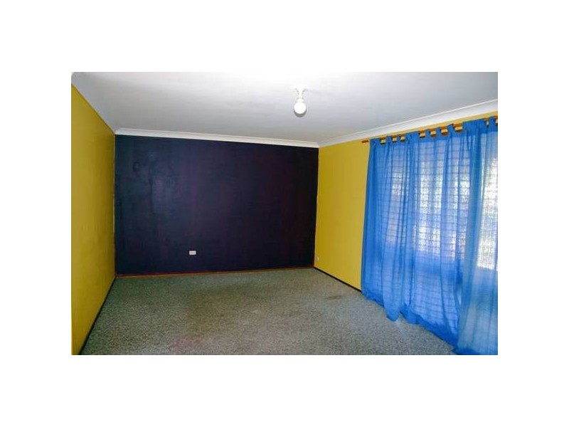 1/2 Spencer Street, Mannering Park NSW 2259