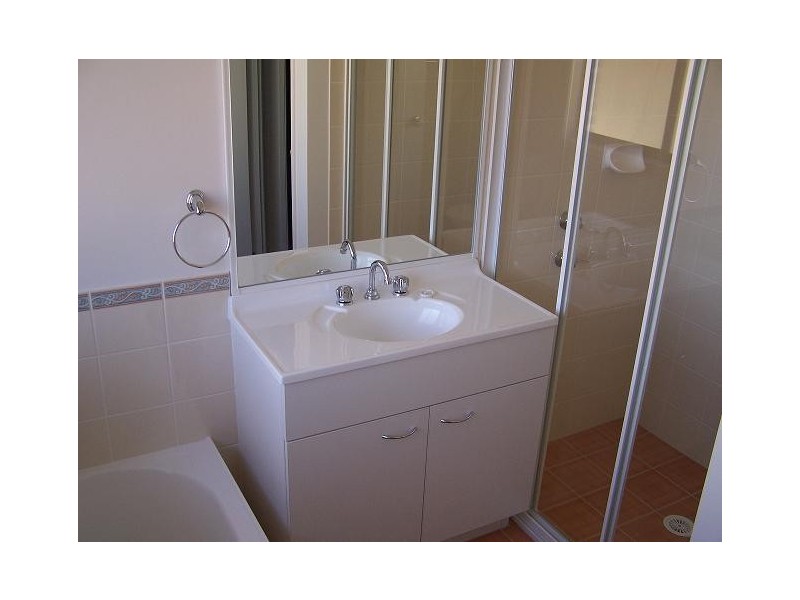 16B Barclay Avenue, Mannering Park NSW 2259