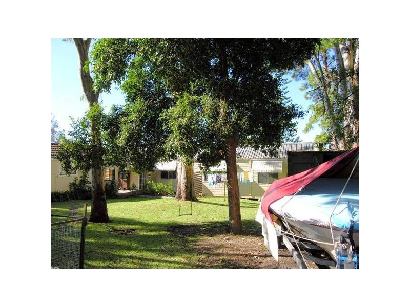 Mannering Park NSW 2259