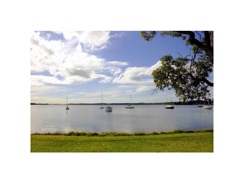 75 Kullaroo Road, Summerland Point NSW 2259