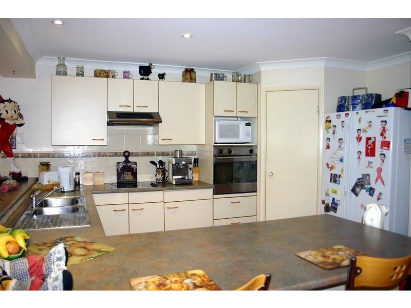 Mannering Park NSW 2259