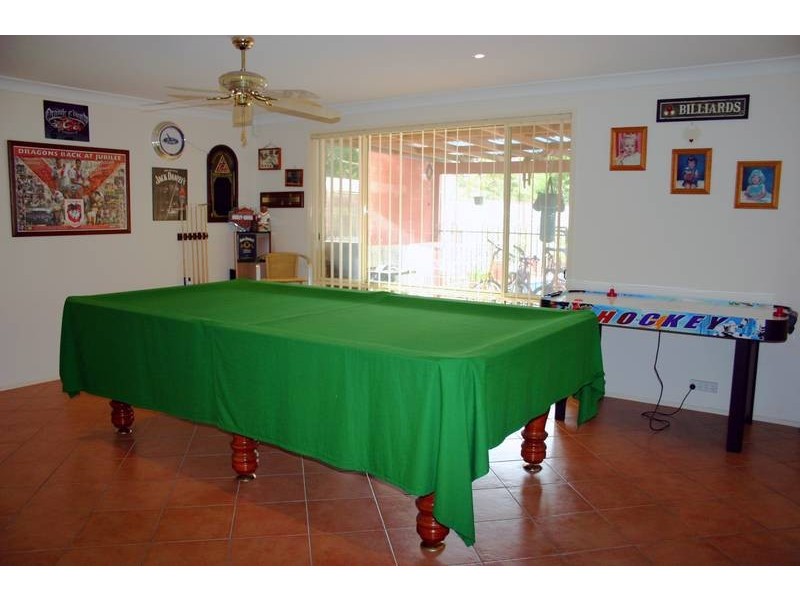 Mannering Park NSW 2259