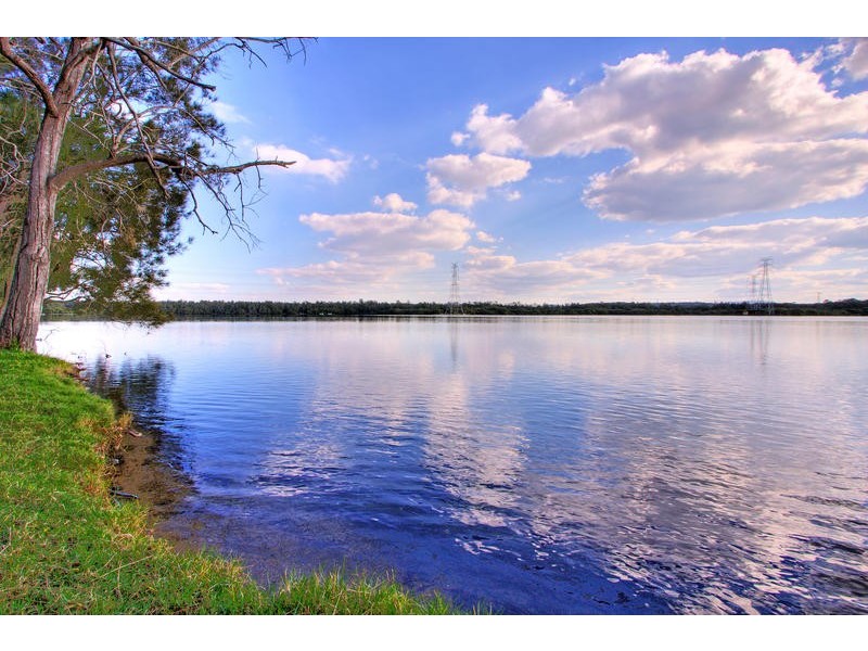 Mannering Park NSW 2259