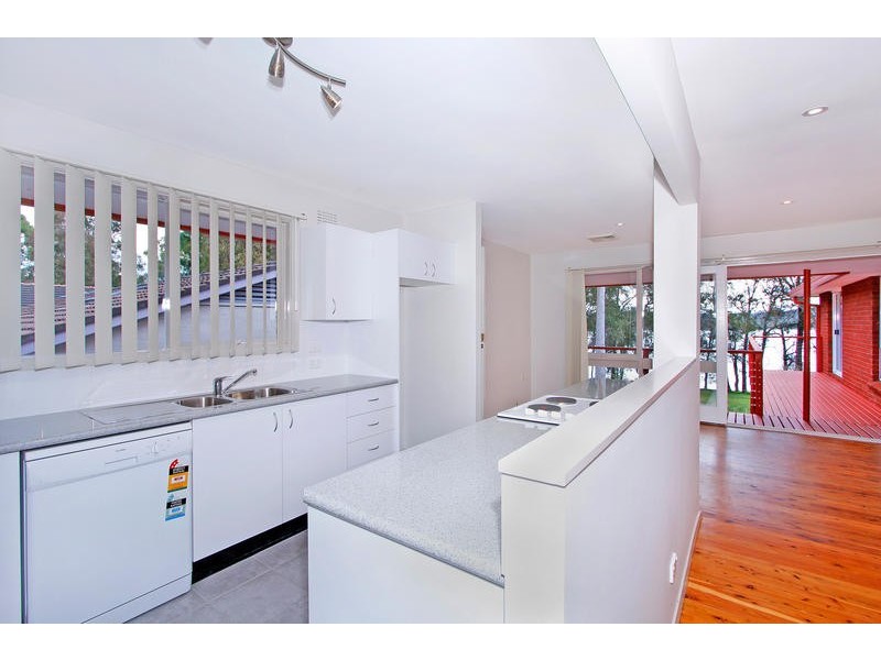 Mannering Park NSW 2259