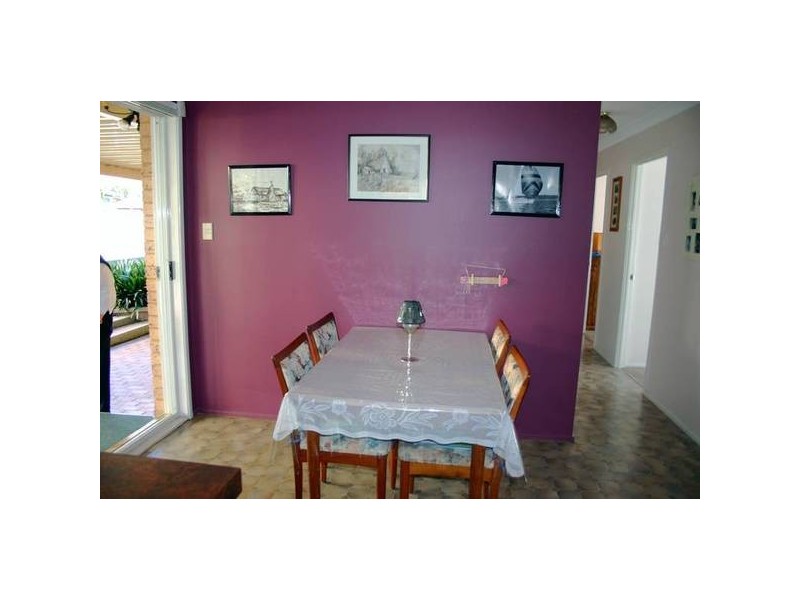 Mannering Park NSW 2259