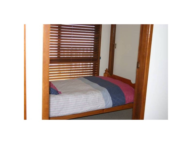 1A Macquarie Road, Mannering Park NSW 2259