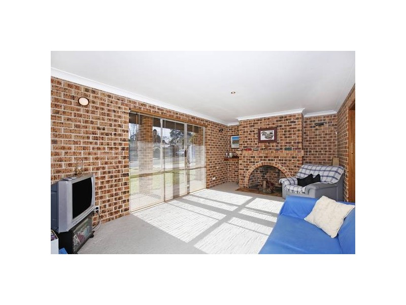 14 Grace Street, Mannering Park NSW 2259