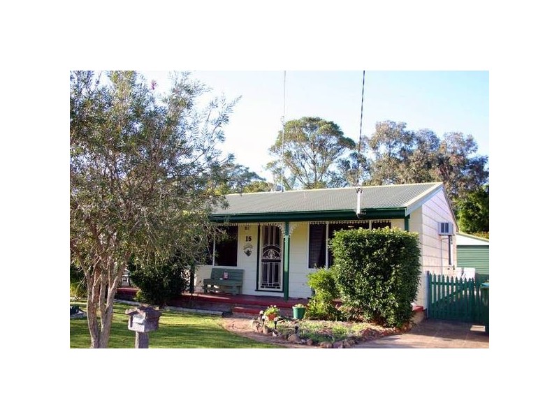 15 Dunvegan Street, Mannering Park NSW 2259