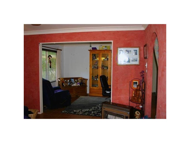 15 Dunvegan Street, Mannering Park NSW 2259