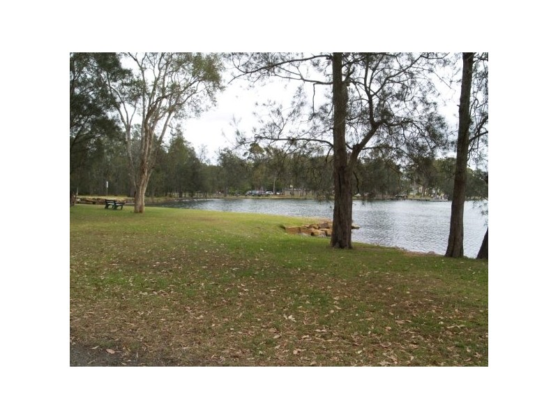 33 Ginganup Street, Summerland Point NSW 2259
