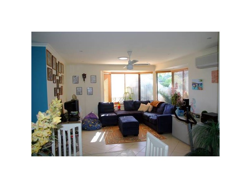 8A Tradewinds Avenue, Summerland Point NSW 2259