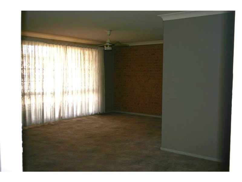 2/21 Vales Road, Mannering Park NSW 2259