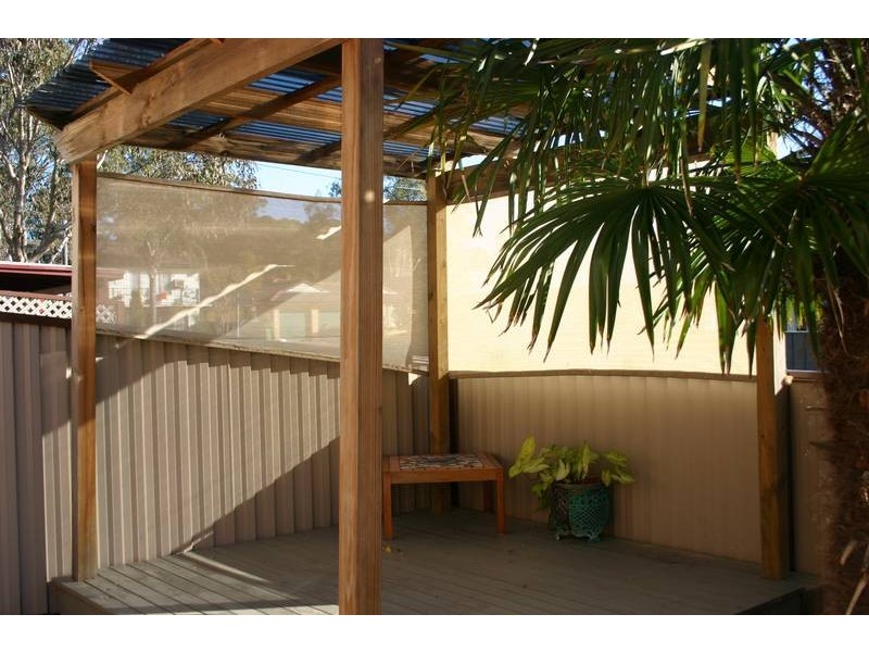 2/21 Vales Road, Mannering Park NSW 2259