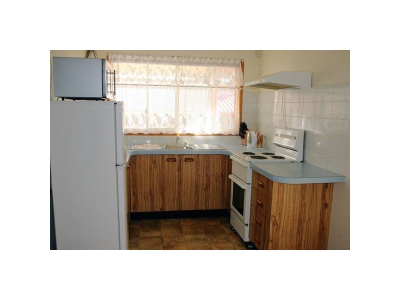 84 Catherine Street, Mannering Park NSW 2259