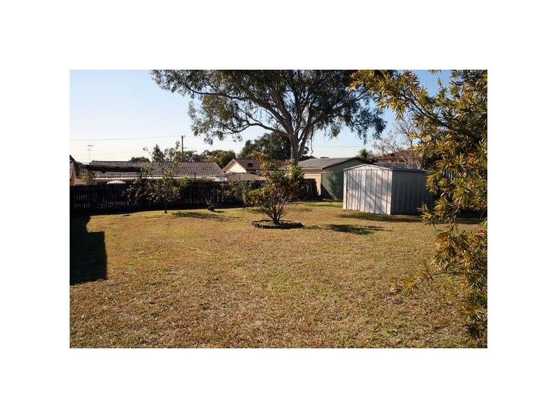 84 Catherine Street, Mannering Park NSW 2259