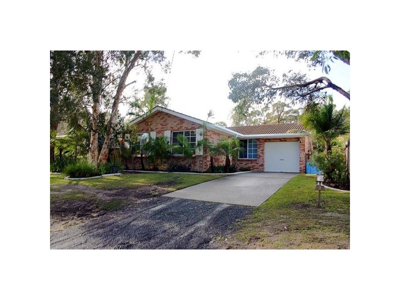 3 Kapala Avenue, Summerland Point NSW 2259