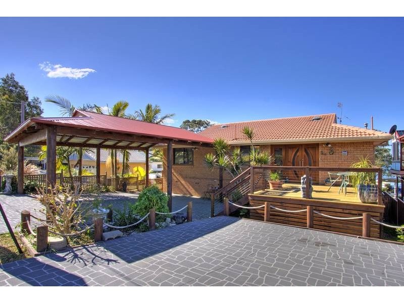 Mannering Park NSW 2259