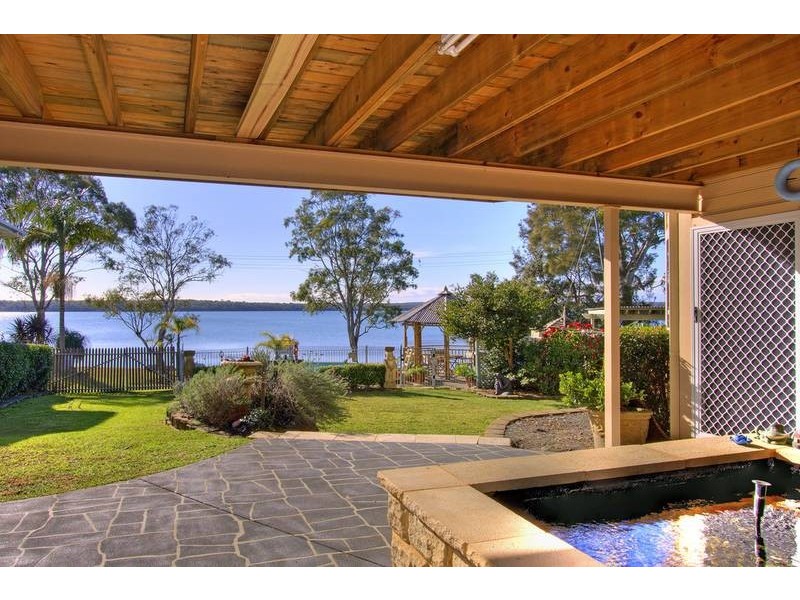 Mannering Park NSW 2259