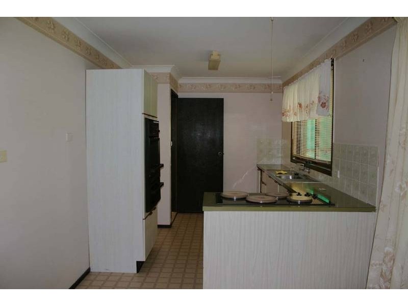 11 Nichols Avenue, Gorokan NSW 2263