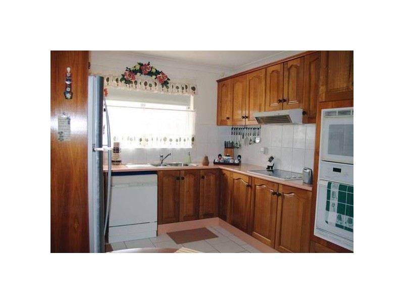 12 Kapala Avenue, Summerland Point NSW 2259