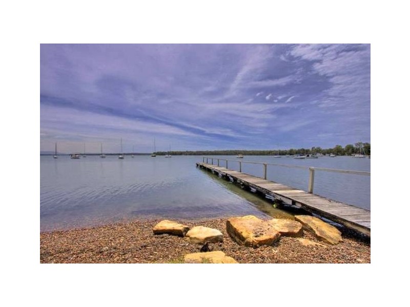 36 Lloyd Avenue, Chain Valley Bay NSW 2259