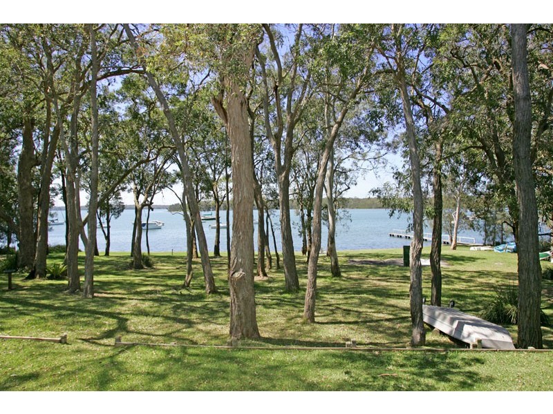 36 Lloyd Avenue, Chain Valley Bay NSW 2259