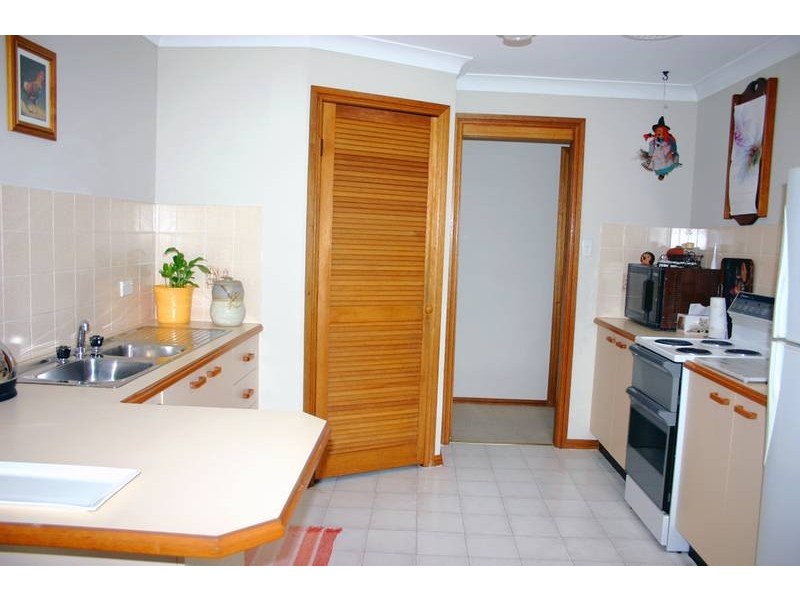 2/91 Yeramba Road, Summerland Point NSW 2259