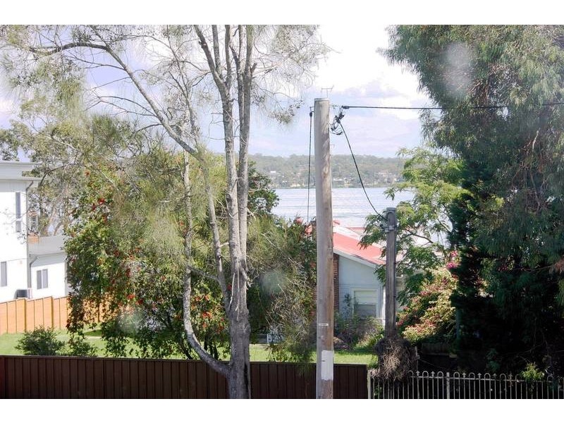 Mannering Park NSW 2259