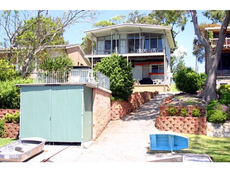 Summerland Point NSW 2259