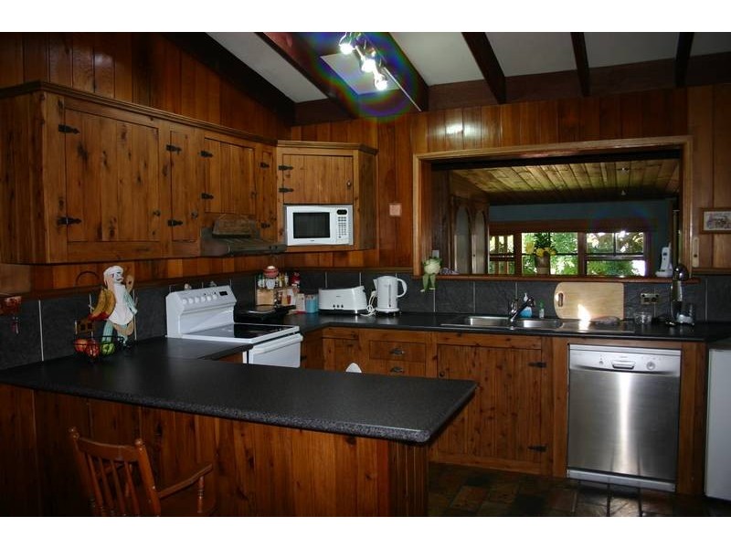 46 Yeramba Road, Summerland Point NSW 2259