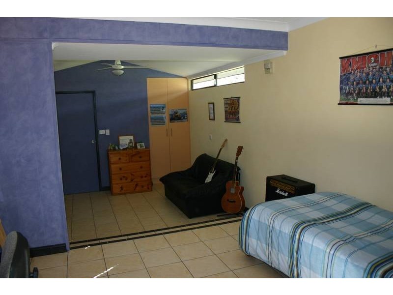 46 Yeramba Road, Summerland Point NSW 2259