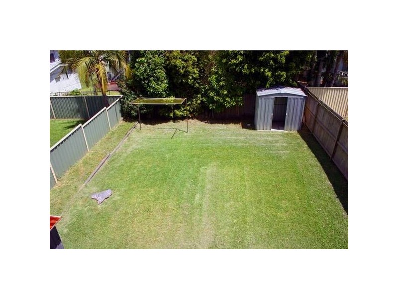 11 Marmion Street, Mannering Park NSW 2259