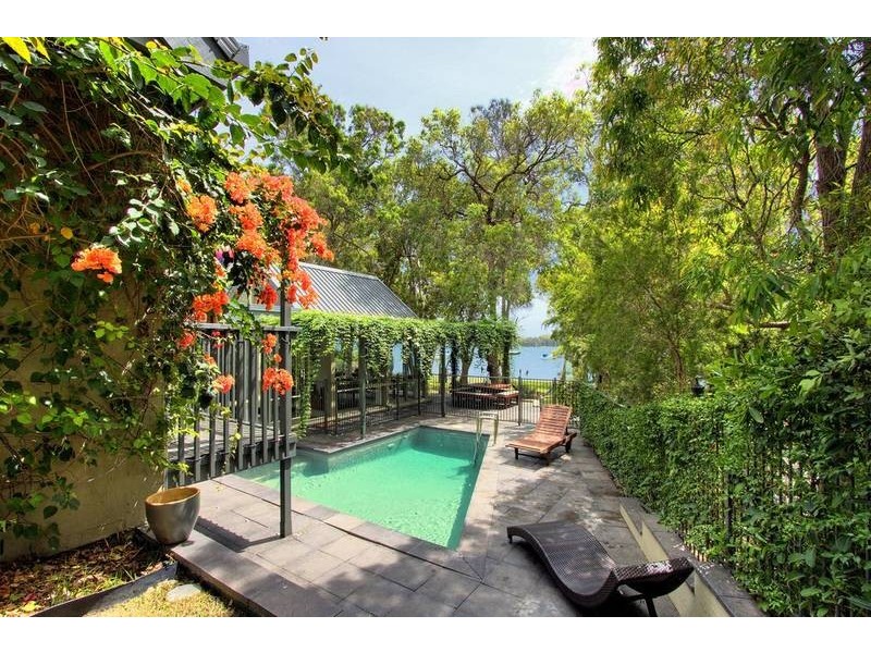 40 Lloyd Avenue, Chain Valley Bay NSW 2259