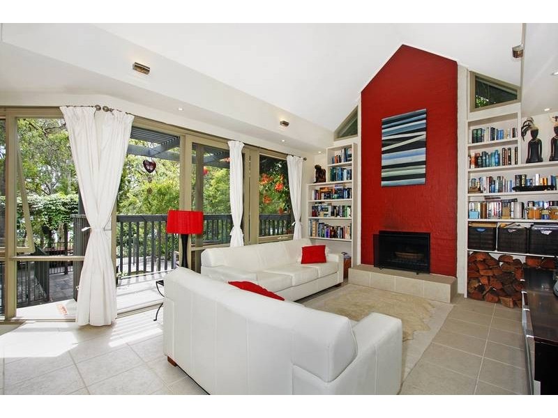 40 Lloyd Avenue, Chain Valley Bay NSW 2259