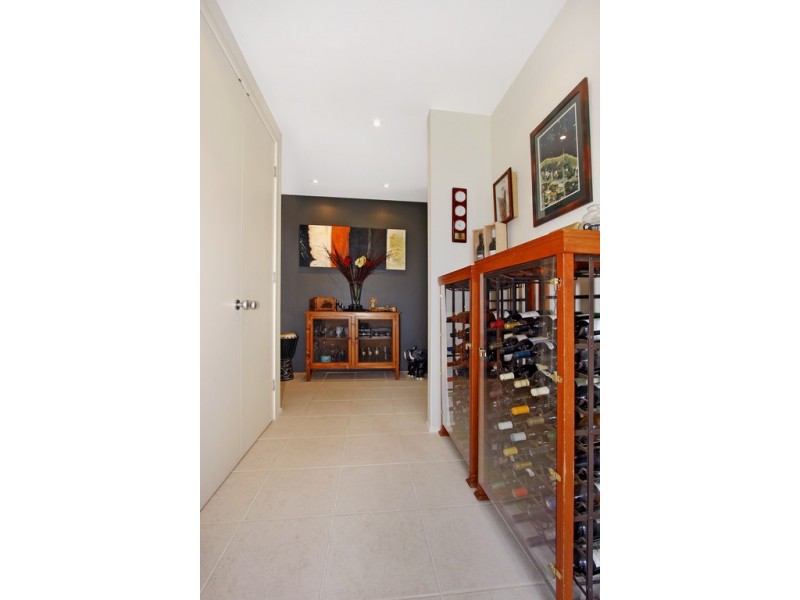 40 Lloyd Avenue, Chain Valley Bay NSW 2259