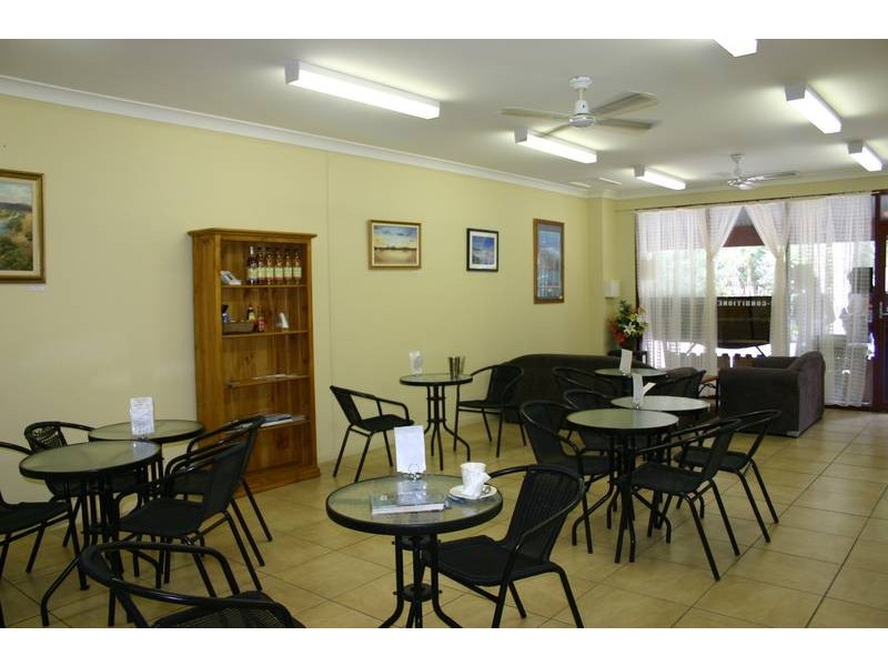 2/62 Cams Blvd, Summerland Point NSW 2259