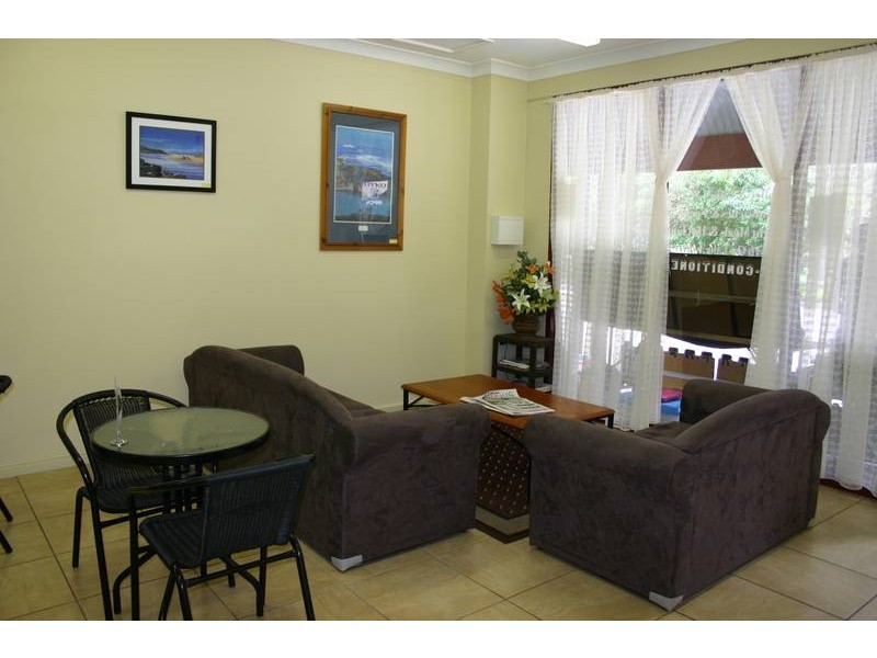2/62 Cams Blvd, Summerland Point NSW 2259