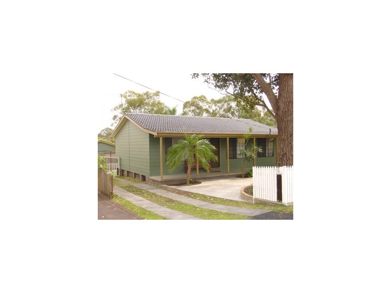 30 Spencer Street, Mannering Park NSW 2259
