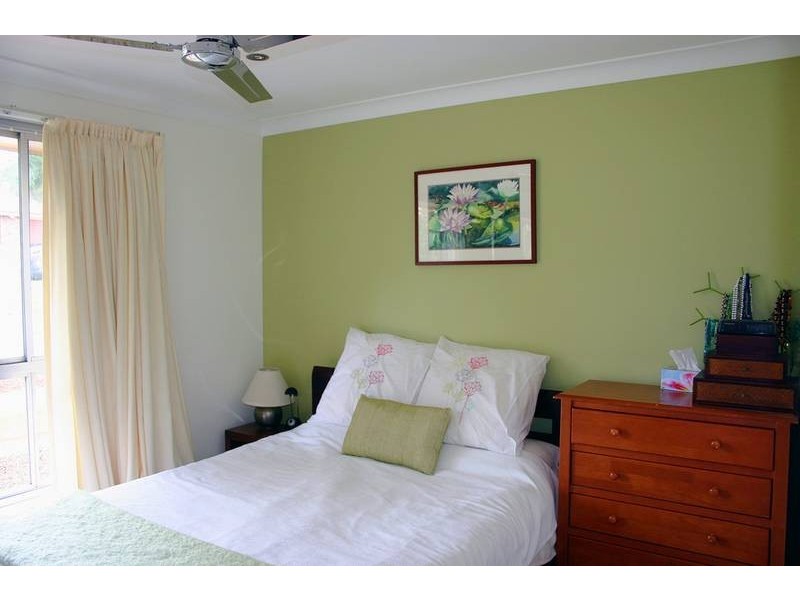 52 Warrina Avenue, Summerland Point NSW 2259